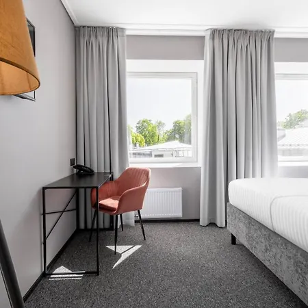 Hotel Rija Fonnental Design 4*